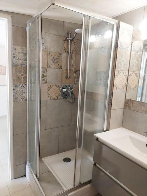 Intra Muros Full Equipee R+2 Appartement